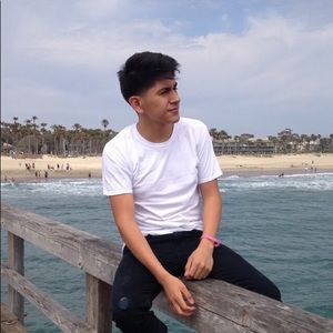 Meet your Posher, Adrian